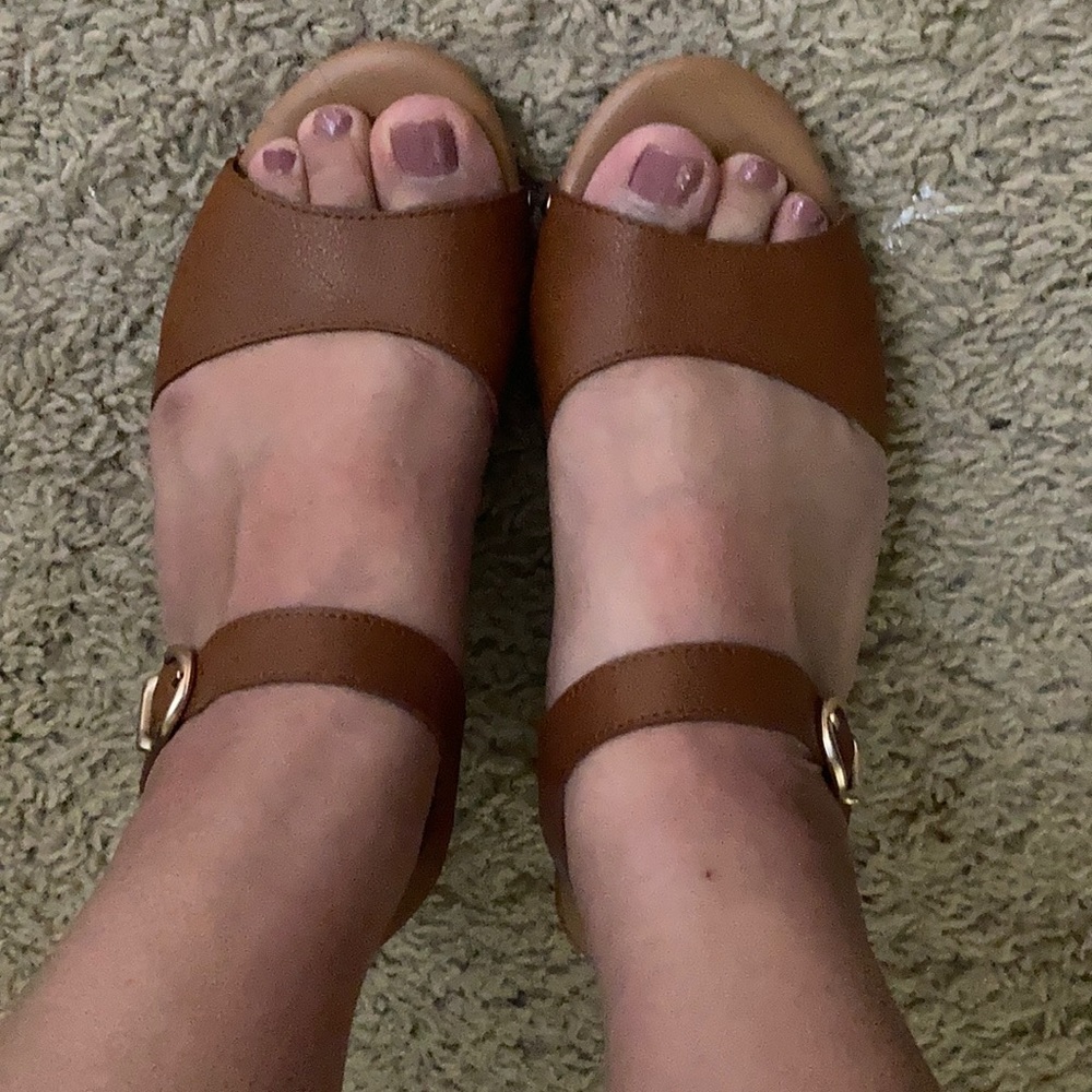Heels - Picture 2 of 3